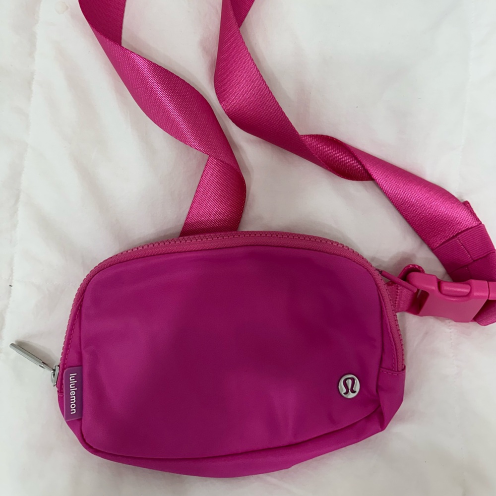 Lululemon Everywhere Belt Bag 1L
